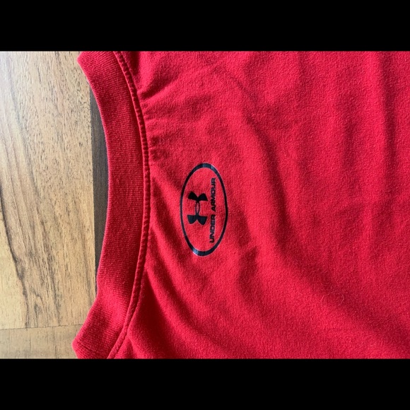 Under Armour boy’s L - red t-shirt - Picture 3 of 4